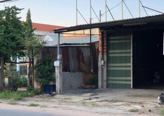Bán nhanh căn nhà cấp 4 xã Hòa Phú, nhà rộng thoải mái, 2 mặt tiền. sau lưng phim trường HTV.