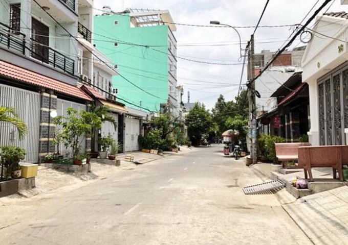 Bán gấp nhà 3 lầu mặt tiền đường số 47 Phường Bình Thuận Quận 7