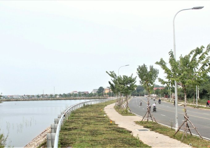 Chính chủ cần bán lô đất mặt hồ Tân Xã- Hòa Lạc