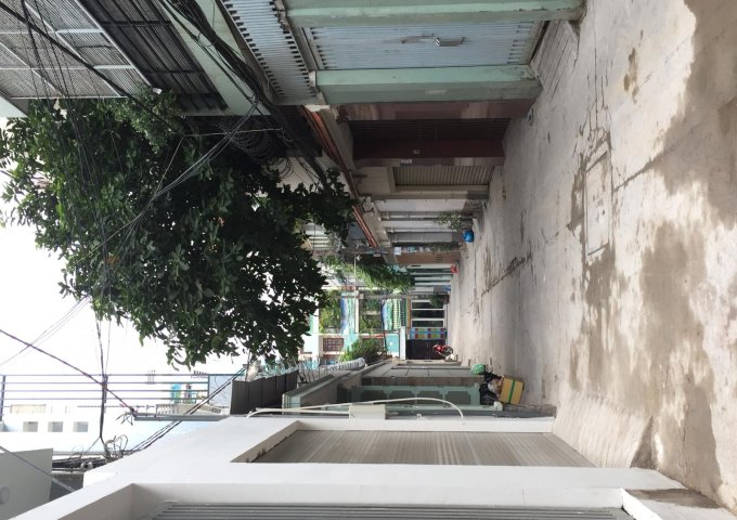 Cho thuê nhà 1 trệt 2 lầu tại Q. Tân Bình, Tp.HCM (Gần sân bay)