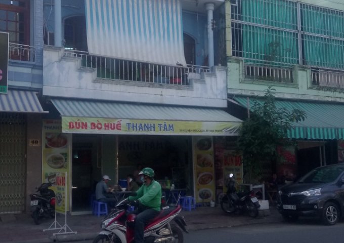 Chính chủ bán nhà mặt tiền Nguyễn Đức Cảnh, trục đường sân bay rộng 30m,  sầm uất TP Nha Trang
