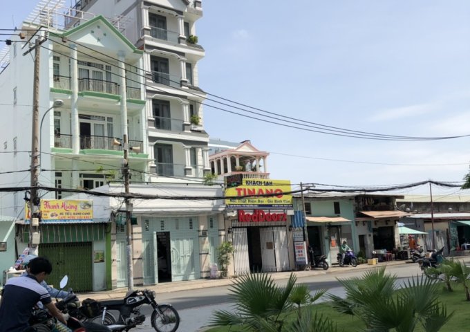 Bán khách sạn mặt tiền Bùi Văn Ba, đối diện khu dân cư Jamona. 18 phòng, thang máy.