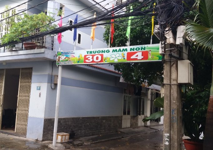 Chính chủ bán nhà HXH Thi Sách, quận Hải Châu, DT 70m2, giá tốt