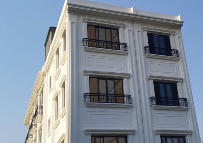 Nhà mới ở luôn 5 tầng 33m2 ô tô đỗ cửa Thạch Bàn Long Biên 1.8 tỷ.