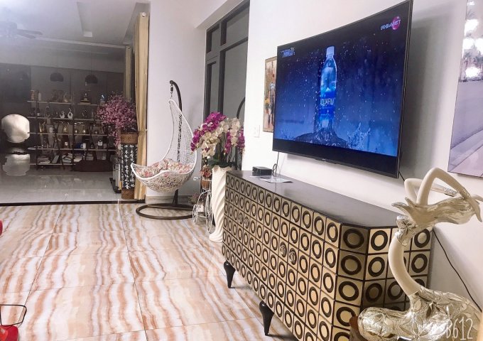 Bán nhà nhà mặt tiền 70 Bùi Văn Thêm P.9 Q. Phú Nhuận