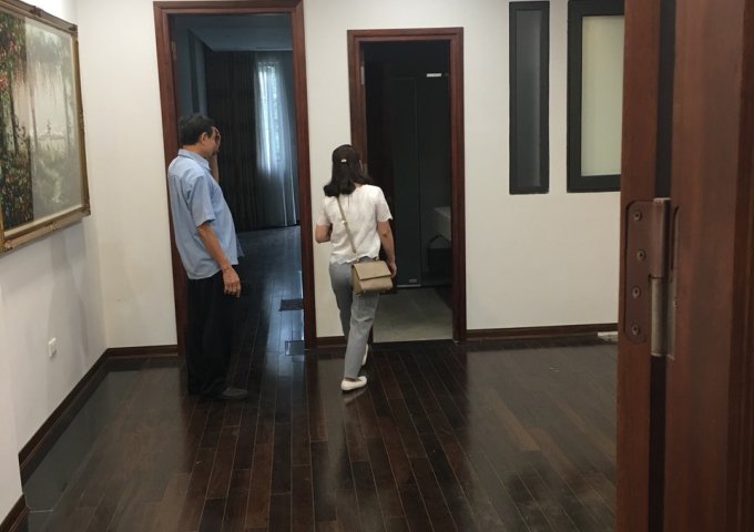 Cần cho thuê gấp nhà mặt phố Nguyễn Văn Ngọc  làm Showroom, Ngân hàng , phòng khám ......  DT: 80 m * 7 tầng . MT: 6 m .