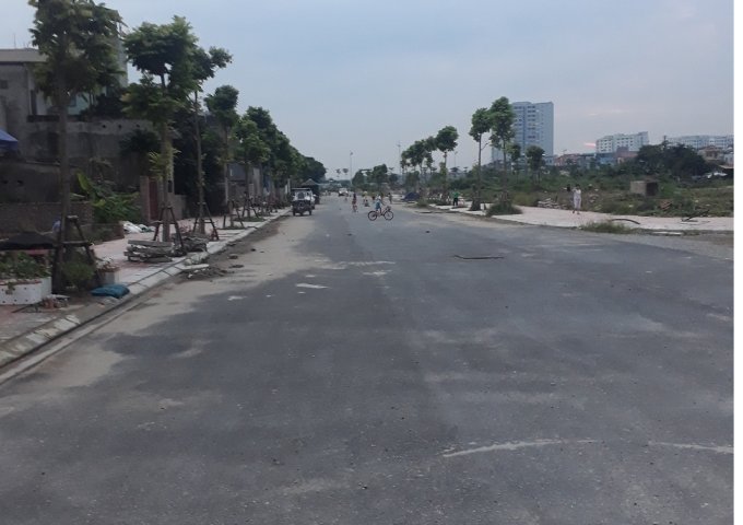 Bán đất mặt phố Nguyễn Văn Cừ 163m2 MT10m Lô góc KD đỉnh 15,2 tỷ lợi nhuận 70tr/tháng.