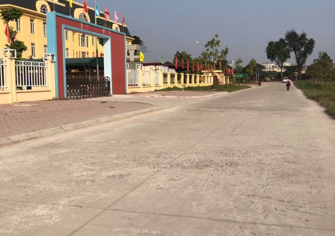 Bán đất vị trí đẹp chính chủ tại Ngõ Văn Hội (đường Cầu Vồng cũ), P. Đức Thắng, Q. Bắc Từ Liêm, Hà Nội