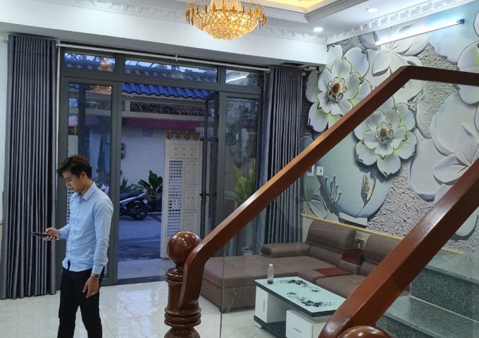 Bán biệt thự phố 4 tầng góc 2 mặt tiền hẻm xe hơi 8m 2266 Huỳnh Tấn Phát huyện Nhà Bè 