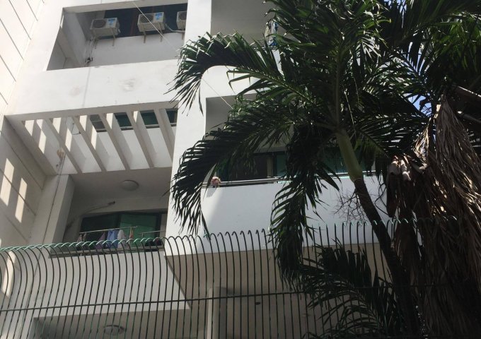 Nhà mặt tiền Phan Văn Trị Q5 4 lầu 1 sân thượng