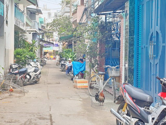 Bán nhà đẹp 2 lầu hẻm xe hơi đường Tạ Quang Bửu Phường 2 Quận 8 - 0949410410 Hòa
