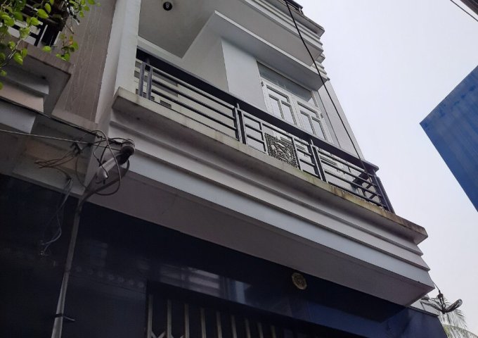 Bán nhà 3 lầu, 4 phòng ngủ, hẻm 1886 Huỳnh Tấn Phát, Thị trấn Nhà Bè, Giá chỉ 1,4 tỷ