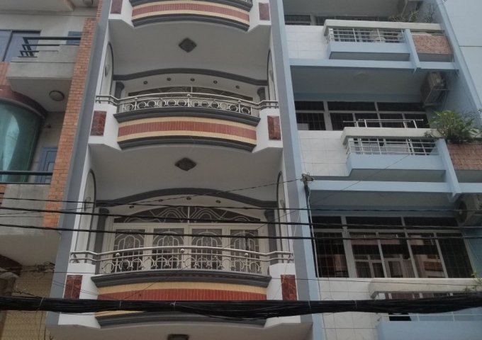 Bán khách sạn mặt tiền phường Bến Thành, Q1, 4.2x20m, giá 57.9 tỷ