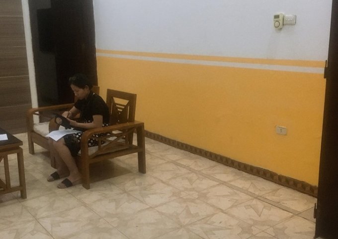 Cho thuê mặt bằng tầng 1  mặt ngõ 40 Tạ Quang Bửu Hai Bà Trưng Hà Nội.