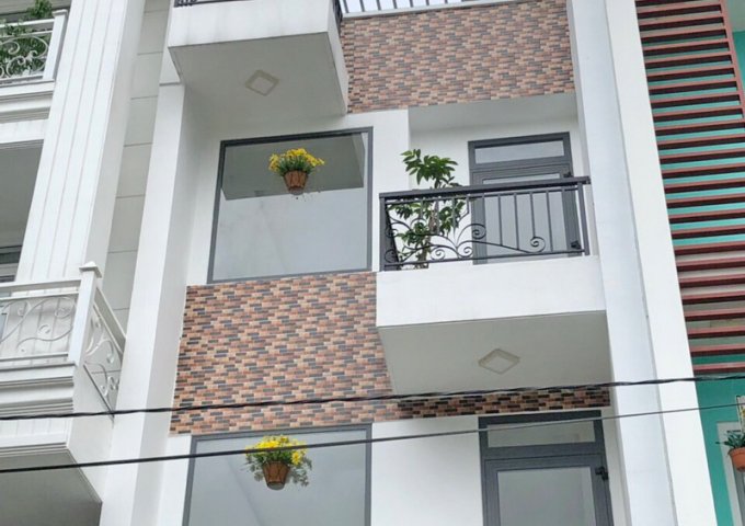 Bán nhà đẹp 4 tầng mặt tiền Đường số 49 phường Tân Quy Quận 7 