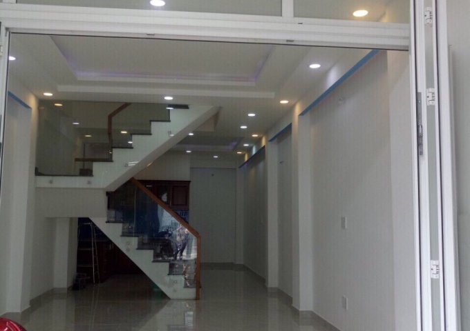 Nhà chính chủ diện tích 4m x 13m, gần chợ Hiệp Thành phường Hiệp Thành Q12. Gía: 2.8 tỷ. LH: 0356669091