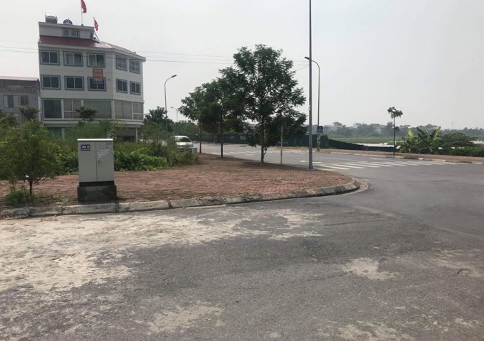 Mảnh đất Sài Đồng DT 30m Mt 3.78m ngõ oto vào giá chỉ 1,25tỷ