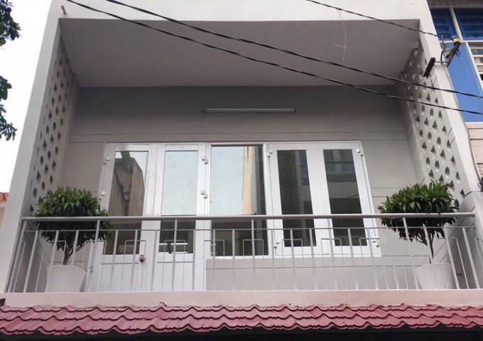Bán nhà mặt tiền đường Lý Thường Kiệt, phường 14, quận 10, DT 4.85x20m