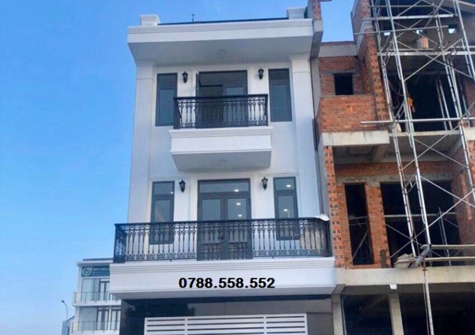 bán nhà mới đối diện công viên Lê Hồng Phong 1, gần đường Phong Châu giá rẻ LH 0788.558.552