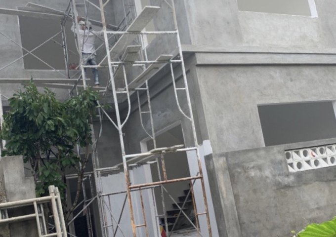 Nhà 2 tầng đang hoàn thiện, thuộc Thôn Lại Thế, Phú Thượng, TT Huế.