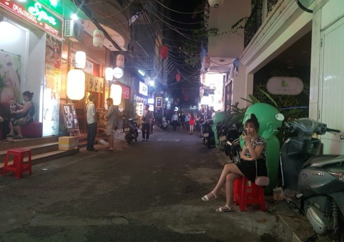 Bán nhà đường Thái Văn Lung, P.Bến Nghé, Q1, phố người Nhật sầm uất, rẻ hơn thị trường 4 tỉ