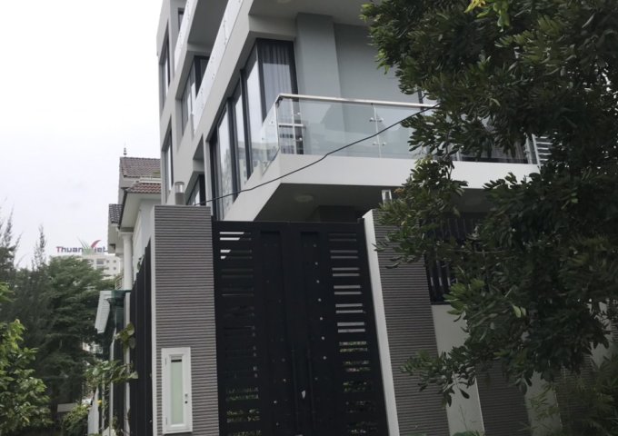 212. Cho thuê nhà 5 tầng mặt tiền đường Trần Hung Đạo Quận 1.Giá:3.300 USD/Tháng