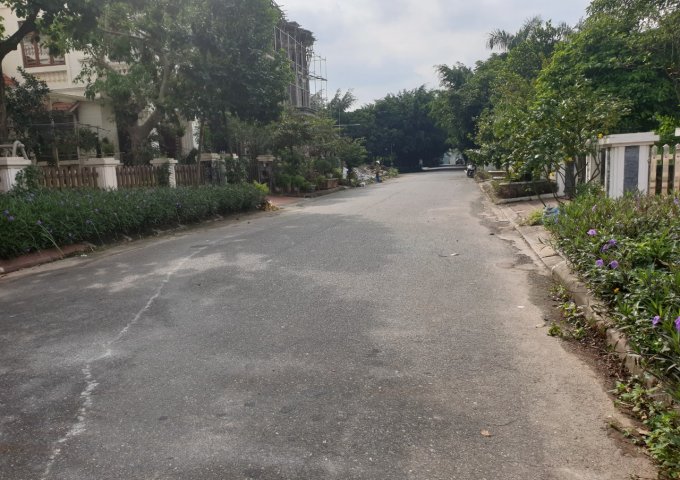 Bán đất biệt thự Bắc Đầm Vạc, Sông Hồng Thủ Đô Resort, Tích Sơn 405m2, giá: 25tr/m2 LH: 0399566078