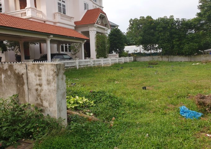 Bán đất biệt thự Bắc Đầm Vạc, Sông Hồng Thủ Đô Resort, Tích Sơn 405m2, giá: 25tr/m2 LH: 0399566078