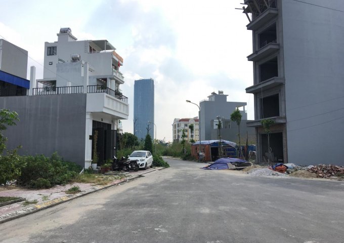 Bán 10 lô đất quận ủy Hồng Bàng, đủ hướng, giá từ 32 triệu/m2, diện tích từ 60m2