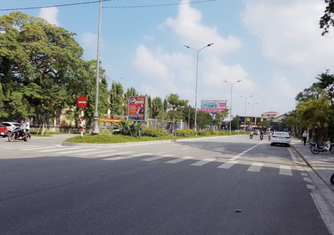 Đất ngay TTTP kiệt Lê Quý Đôn, phường Phú Hội. Cách đường chính 20m