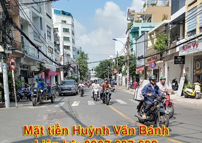 Bán nhà mặt tiền Huỳnh Văn Bánh, kinh doanh đa ngành nghề, 5.5x13m, 4 lầu, 18 tỷ 5