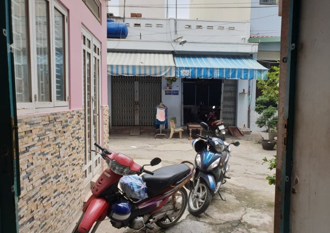 Bán nhà chính chủ số đường Lạc Long Quân, P8, quận Tân Bình giá 5 tỷ 1