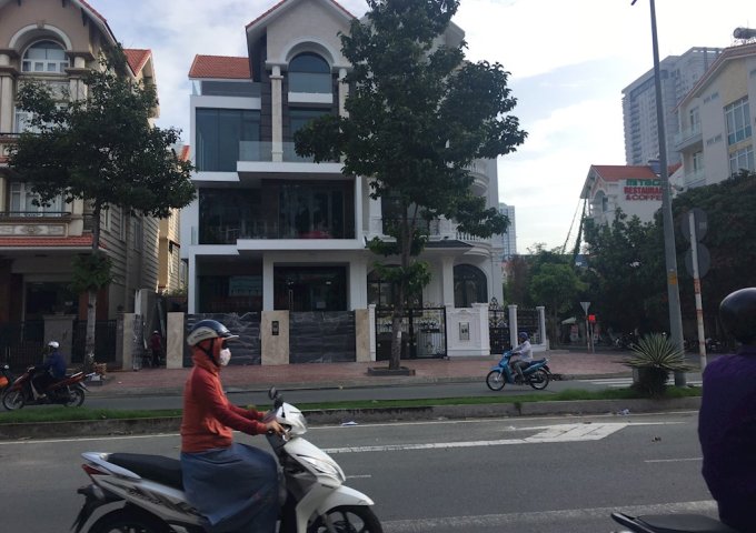 Nhà biệt thự 10x20m, 76 đường Nguyễn Thị Thập, Him Lam Q7, 9000$/tháng