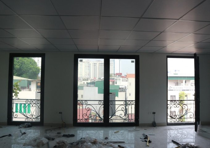 Cho thuê văn phòng 90 m2, 120m2, ngã tư Ô Chợ Dừa – View cực đẹp, 2 mặt thoáng