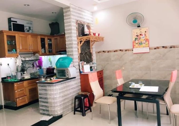 Bán nhà hẻm 4m Nguyễn Ngọc Lộc ngay sát đường 3/2, giá 6.3 tỷ thương lượng