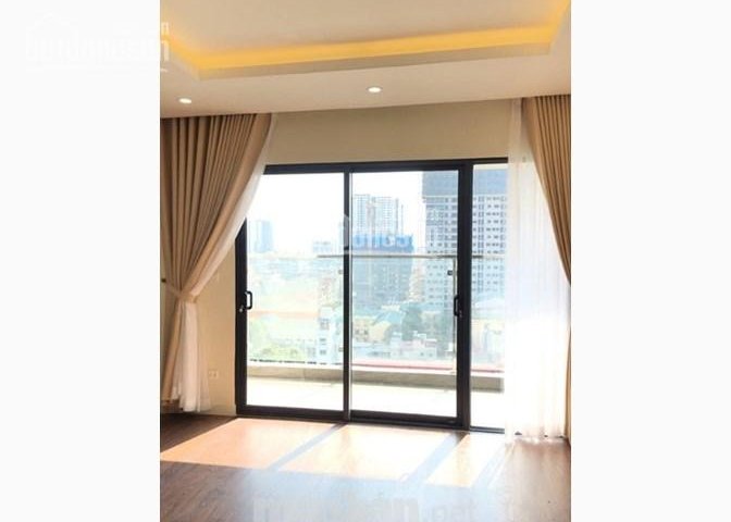 Chính chủ cần bán căn hộ 125.2m2, nội thất cao cấp, ở ngay tại The Golden Palm. 