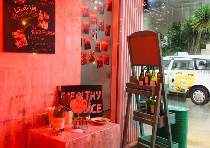 Cần sang nhượng quán rượu phong cách chill truất The Wine Stand tại số 8 Tống Hữu Định, Quận 2
