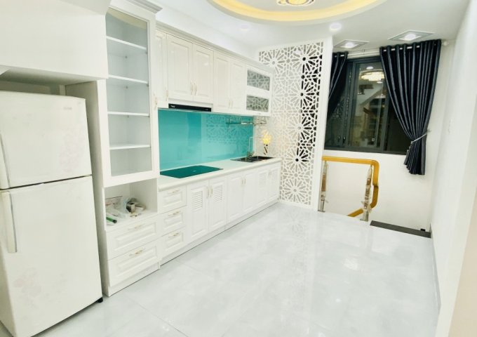 Cần bán nhà mặt phố 3x9m 3 tầng có nội thất đầy đủ đường 6m Lâm Văn Bền, p.Tân Thuận Tây, Quận 7