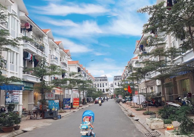 Chuyển nhượng căn hộ tầng 3 giá cực rẻ tại cc Hoàng Huy An Đồng. LH: 0976 244 376