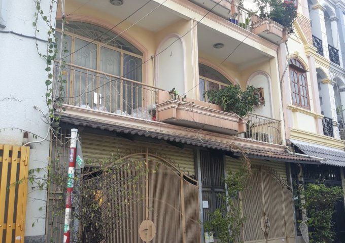Bán nhà mặt tiền ĐS 13 sát truờng học, chợ Cư xá 4x15.5m p.Tân Thuận Tây, Quận 7
