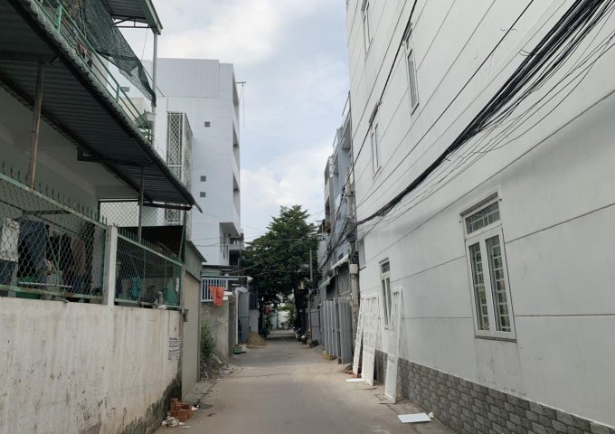 Bán nhà đường số 10 Tăng Nhơn Phú B, giá 3,8 tỷ.