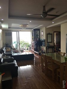 Vì chuyển nhà cần bán căn hộ 85.67m2 chung cư 789, ban công Đông Nam, giá 1.8 tỷ. LH: 0964189724