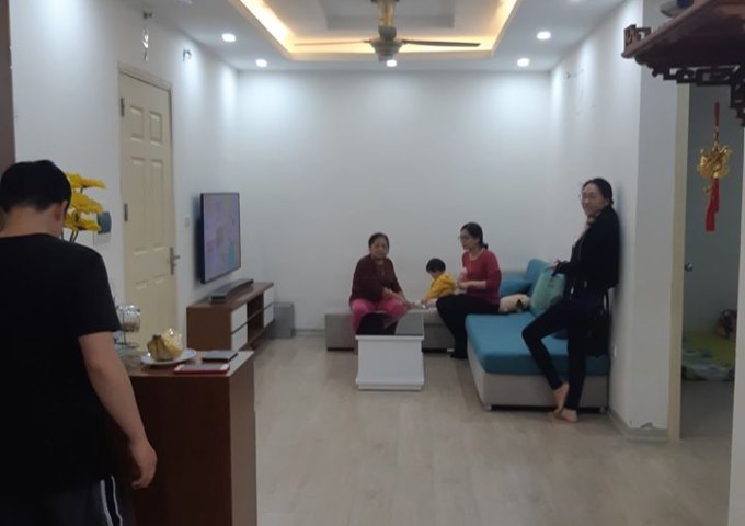 Chính chủ bán căn hộ 2PN - 2WC - full nội thất đẹp tại HH3C KĐT Linh Đàm cho chủ mới. Ảnh thật