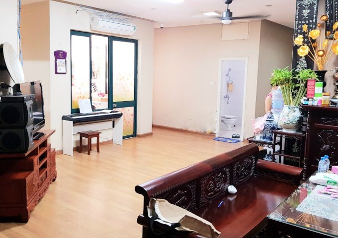 Chính chủ bán gấp căn hộ M3-M4 Nguyễn Chí Thanh, tháp A - 3 phòng ngủ, dt 122m2