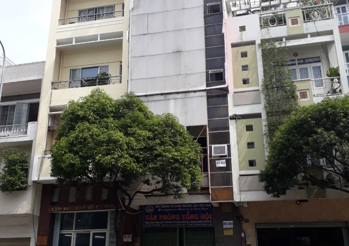 Bán nhà 2MT đường Mạc Thiên Tích, quận 5; DT 8m x 10m, ngay bệnh viện; chỉ 29 TL