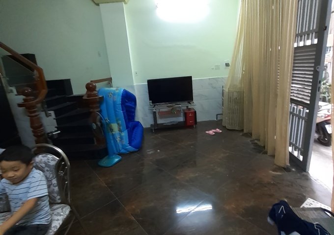 Nhà hẻm 230 phú định q8 1T2L sân thượng giá 3ty750