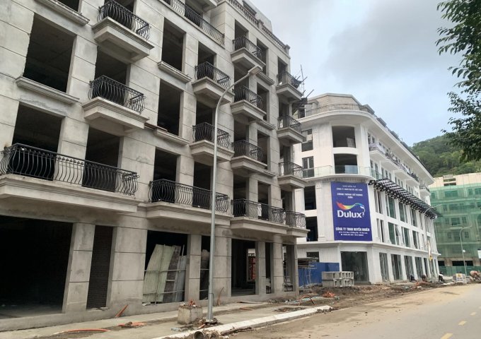 Bán shophouse 6 tầng nằm trung tâm Hòn Gai - Hạ Long