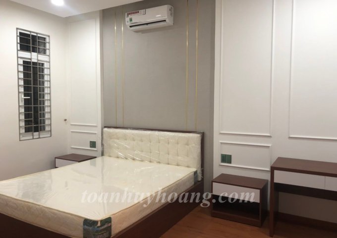 Cho thuê biệt thự Phú Gia 4 phòng ngủ khép kín nội thất cao cấp giá 1.500 usd-TOÀN HUY HOÀNG
