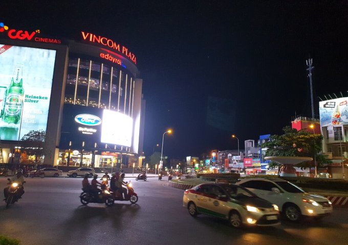 Nền đẹp - Nằm ngay trung tâm TP - Hẻm 42 - Trần Phú (Hẻm 42 nằm kế ST Vincom - Hùng Vương).