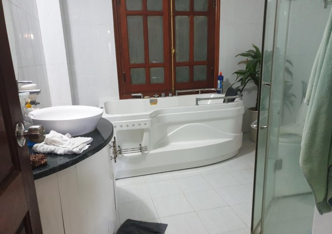  Cho thuê căn hộ với 8 phòng ngủ khép kín full nội thất nhập khẩu đẹp tại Vĩnh Yên. Lh: 0972419997